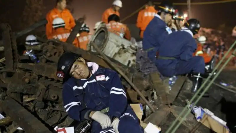 В результате взрыва на шахте в Китае погибли восемь человек