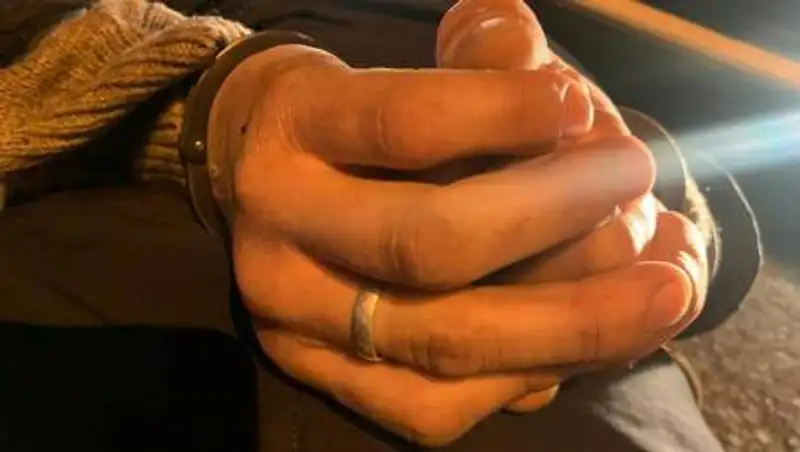 Братьев подозревают в серийных квартирных кражах в Алматы