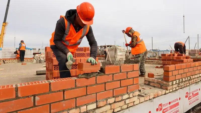 В Казахстане хотят сократить квоту на привлечение иностранной рабочей силы на 2024 год