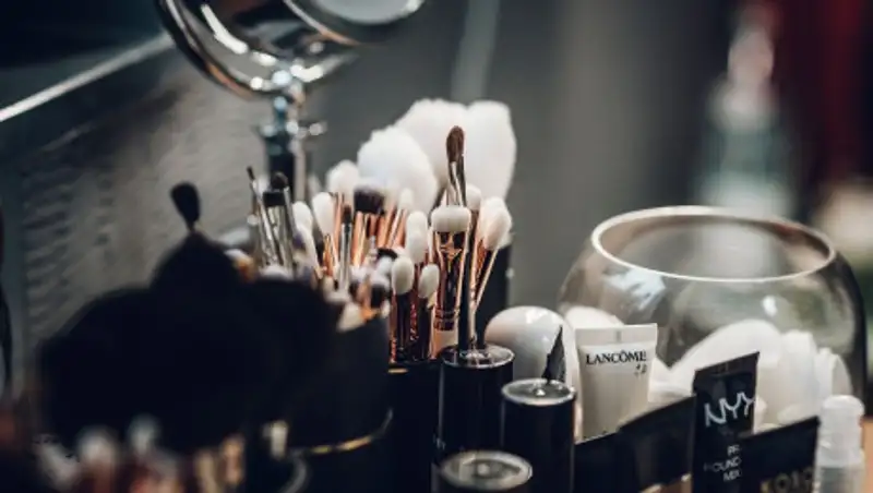 Тело женщины покрылось гематомами после салона красоты