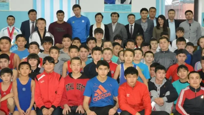 Прославленные казахстанские атлеты встретились с воспитанниками  РСШИ им.К.Мунайтпасова