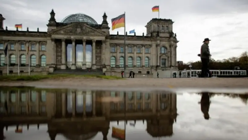 Правительство ФРГ проголосовало за введение удостоверений для беженцев