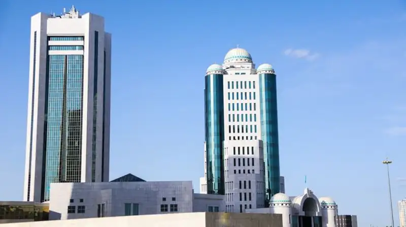 Построить в Астане многопрофильную больницу и педагогический вуз поручил Токаев