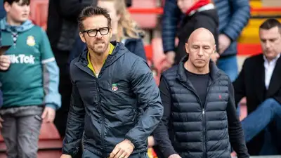 Футбольная команда Райана Рейнольдса вышла в Английскую футбольную лигу, фото - Новости Zakon.kz от 23.04.2023 11:42