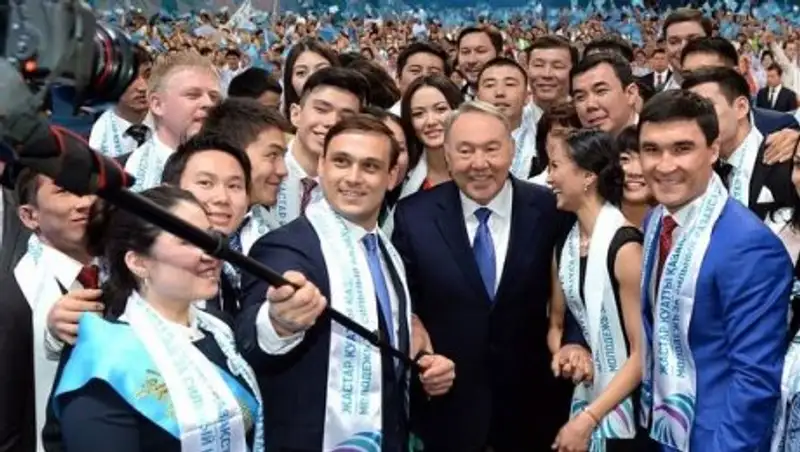 Самые запоминающиеся фото Нурсултана Назарбаева