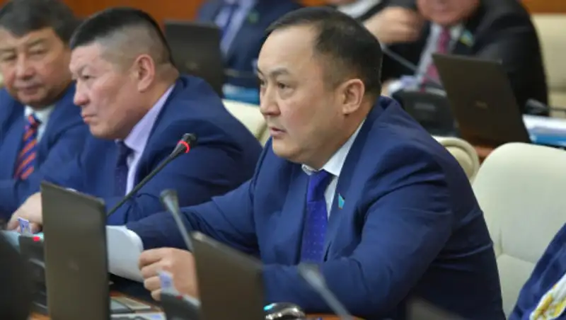 Мажилис одобрил поправки в законопроект по улучшению исполнительного производства