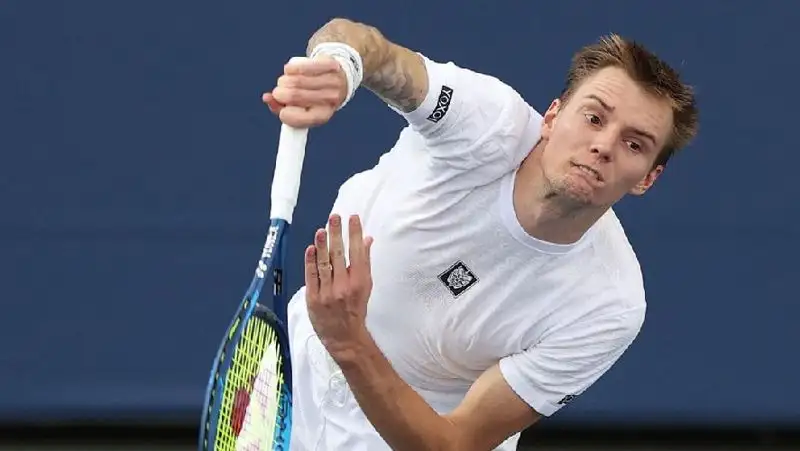 Казахстанский теннисист отметился в подборке лучших ударов сезона