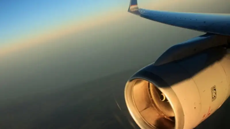 Пассажирка севшего без шасси самолета в РК: такой мягкой посадки еще не было