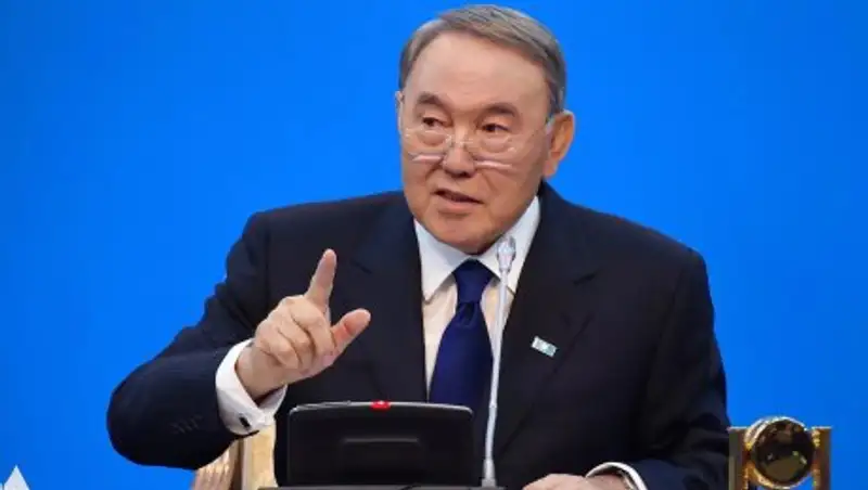 Нурсултан Назарбаев поздравил Ангелу Меркель