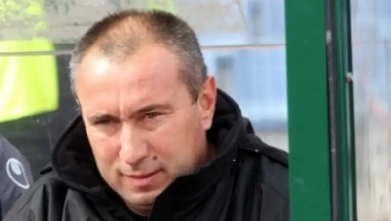 Болгарские СМИ: Станимир Стоилов имеет предложение от "Кайрата"