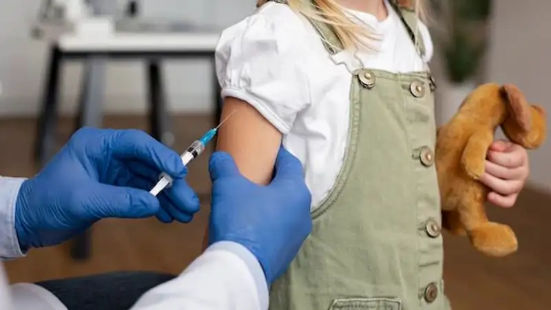 ребенок, вакцинация от кори, фото - Новости Zakon.kz от 14.11.2023 18:02