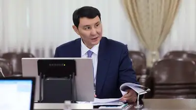 Жамаубаев опроверг слухи о проверке держателей карт, фото - Новости Zakon.kz от 24.05.2023 11:54