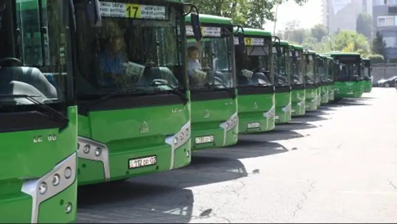 Акимат Алматы в этом году планирует обновить общественный транспорт до 80%