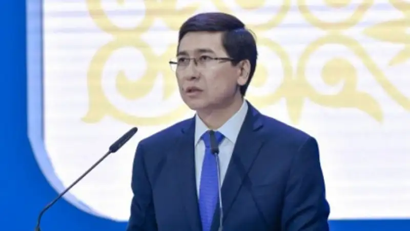 Пересмотреть содержание педагогического образования поручил ректорам глава МОН