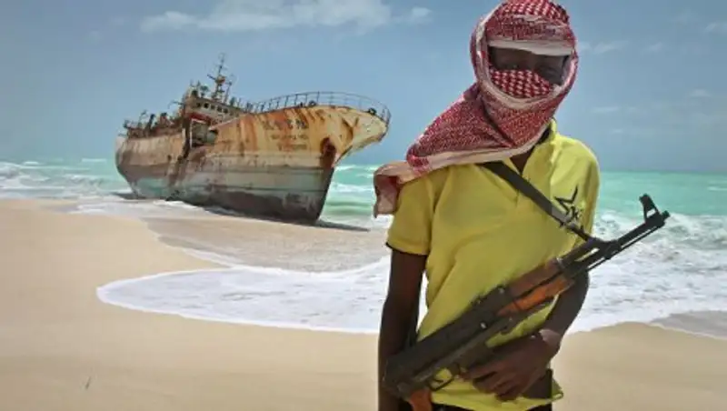 У берегов Нигерии пираты похитили 12 человек со швейцарского сухогруза