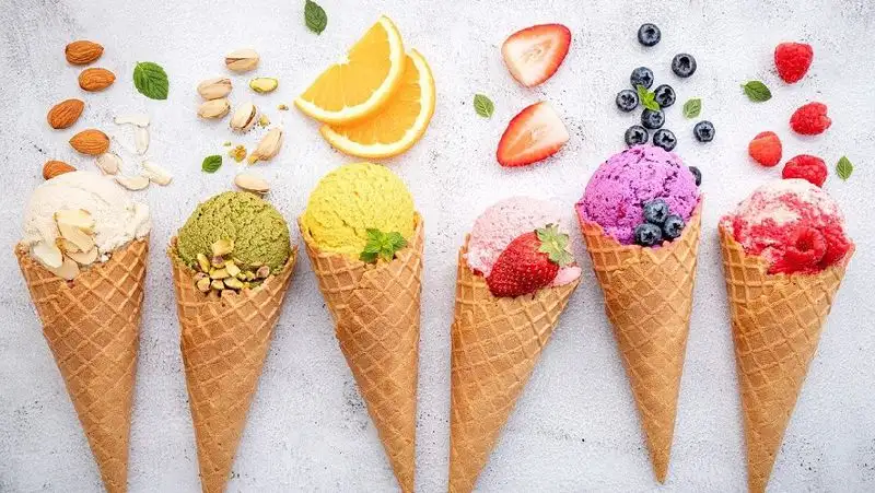 Врач рассказал, поможет ли мороженое вылечить горло