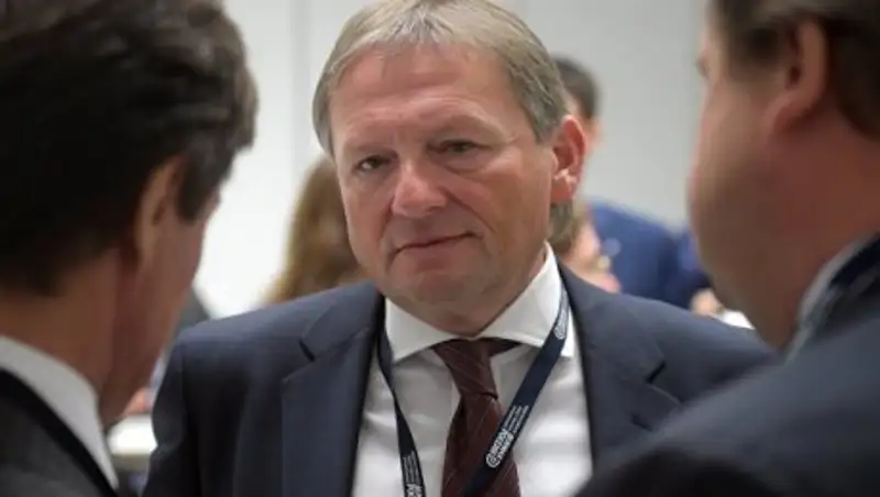 Путину передали список желающих вернуться в Россию бизнесменов