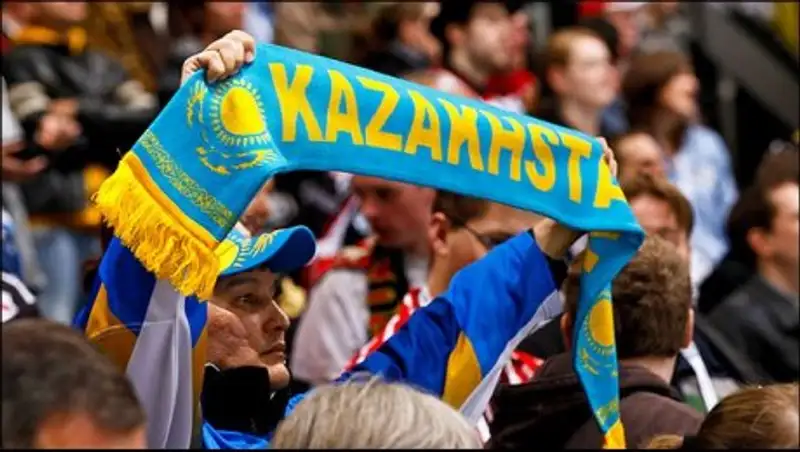 Сборная Казахстана опустилась на 98-е место в рейтинге ФИФА