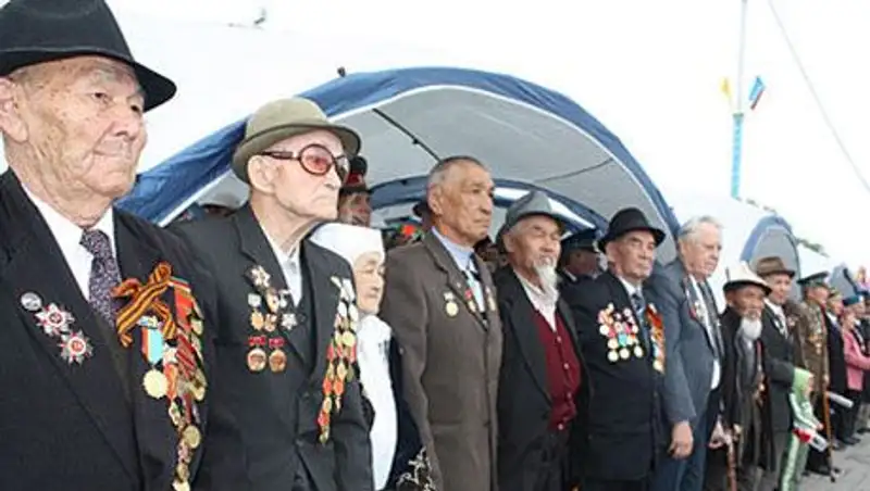 Ветераны и инвалиды ВОВ Жамбылской области ко Дню Победы получат по 100 тыс. тенге