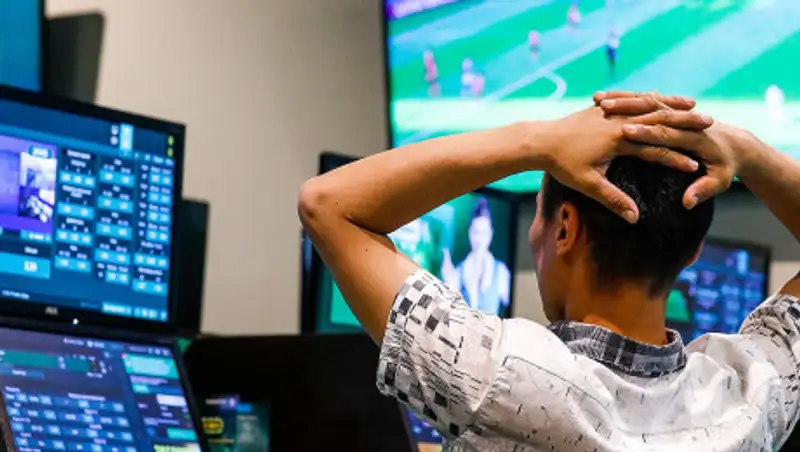 Завскладом в Жамбылской области украл 8 млн и проиграл их