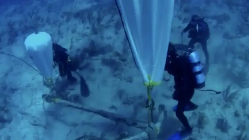 Корабль пришельцев обнаружили в Бермудском треугольнике