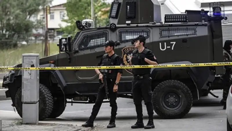 В Стамбуле прогремел взрыв под эстакадой