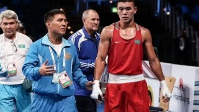 Боксер Аблайхан Жусупов проиграл узбеку и выиграл «бронзу» чемпионата мира-2017
