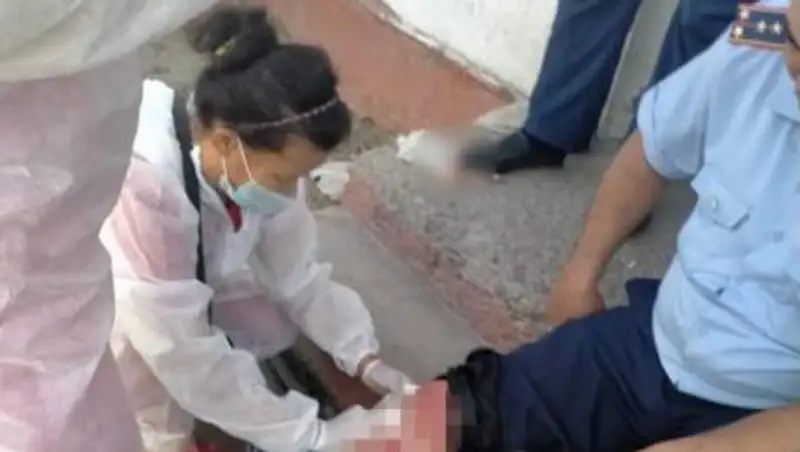 Участкового ударили ножом в Туркестанской области