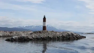 маяк, остров, вода, фото - Новости Zakon.kz от 11.06.2023 11:36