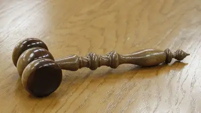 Эзру Миллера приговорили к сроку, фото - Новости Zakon.kz от 14.01.2023 06:31