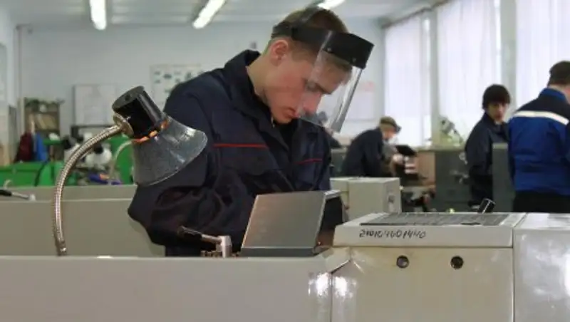 В МОН РК назвали проблемы "пробуксовки" дуального образования