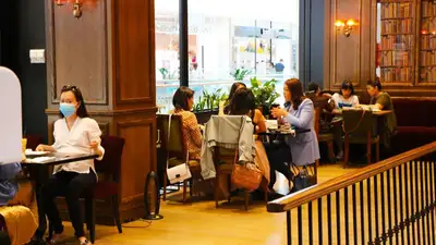 Должны ли владельцы кафе и ресторанов оплачивать деньги за воспроизведение музыки в своих заведениях, фото - Новости Zakon.kz от 20.10.2023 10:15