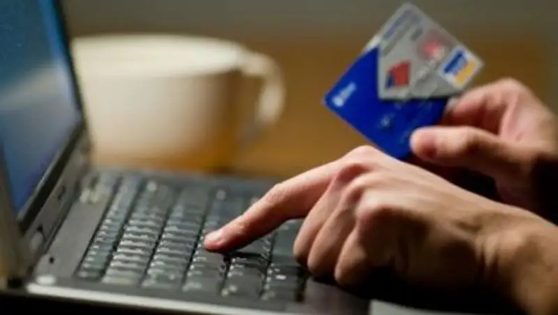 Интернет-мошенник осужден в Дубае за продажу казахстанке несуществующих авто 