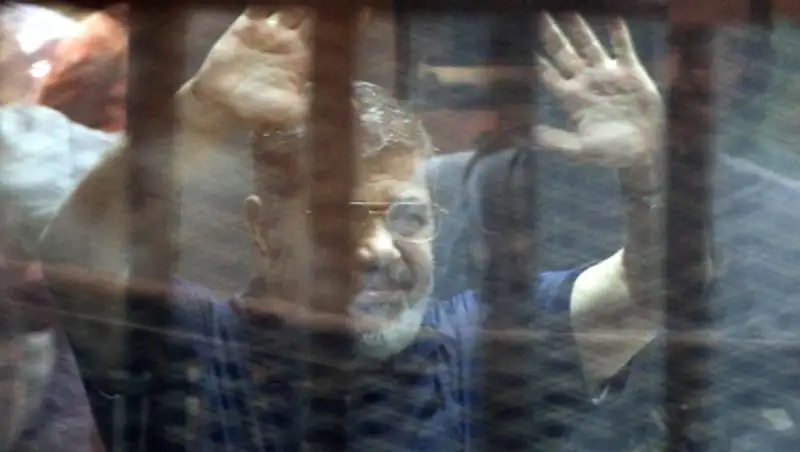 После смертного приговора Мурси боевики убили трех судей