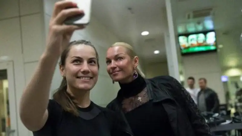 Анастасия Волочкова поблагодарила казахстанскую спортсменку Фирузу Шарипову