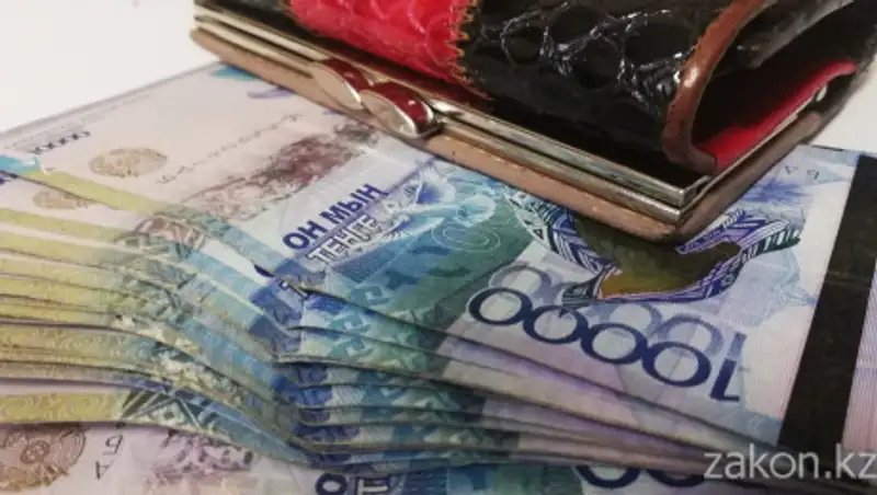 Валовые международные резервы страны снизились почти на 14% за год