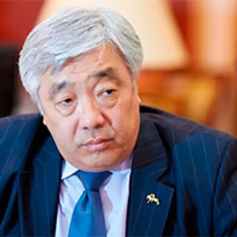 Казахстан успешно балансирует между Россией и Китаем. Интервью Ерлана Идрисова, фото - Новости Zakon.kz от 16.09.2013 15:15