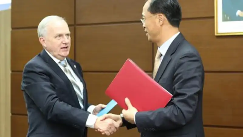 Медцентр управделами будет перенимать опыт коллег в традиционной китайской медицине