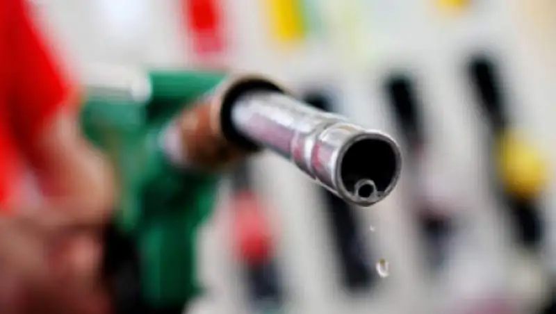 Скачков цен на бензин АИ-92 не ожидается - С. Мынбаев