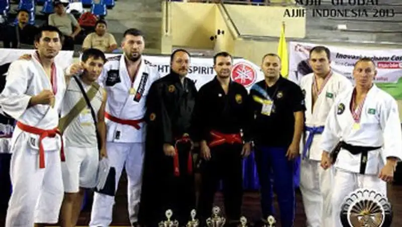 Казахстанские бойцы завоевали свыше 10 медалей на турнире по джиу-джитсу в Дубае