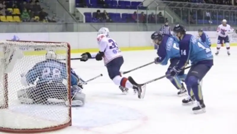 «Торпедо» одолел красноярский «Сокол» в матче ВХЛ