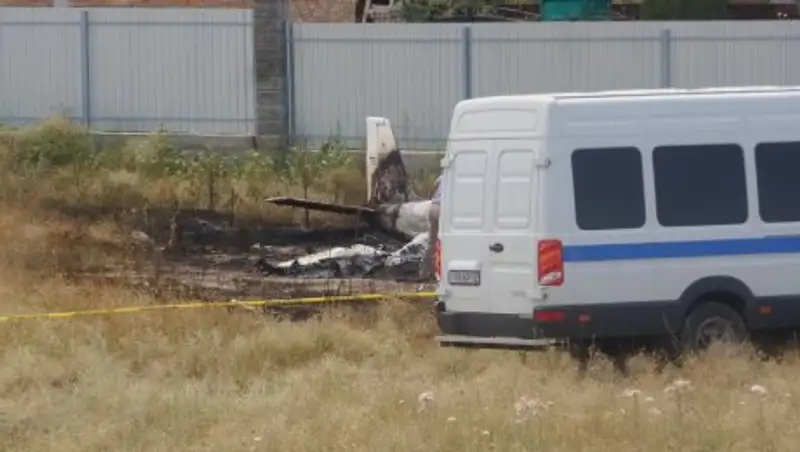 Для расследования крушения учебного самолета под Алматы создана специальная комиссия