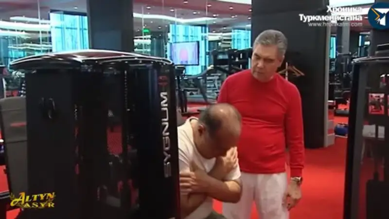 Президент Туркменистана провел тренировку для военных