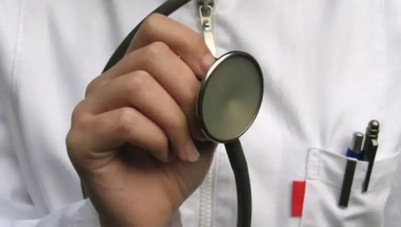 Жители сельских районов 3-х областей РК и Алматы получают бесплатную медпомощь