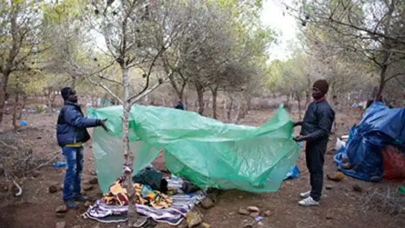 Африканские мигранты прорвали испанскую границу