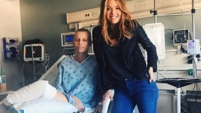 Американская модель лишилась ног из-за тампона с инфекцией