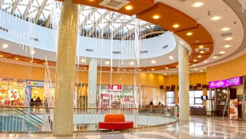 Более 400 человек эвакуировали из ТРЦ в Павлодаре