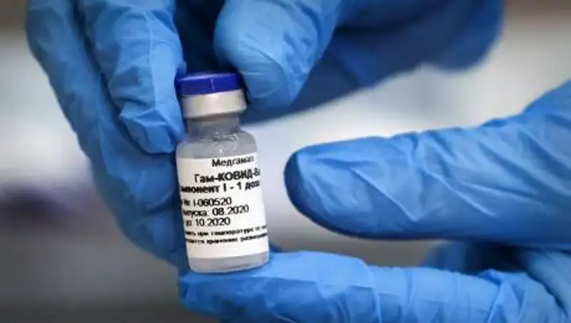 Кого в Казахстане будут прививать российской вакциной от Covid-19