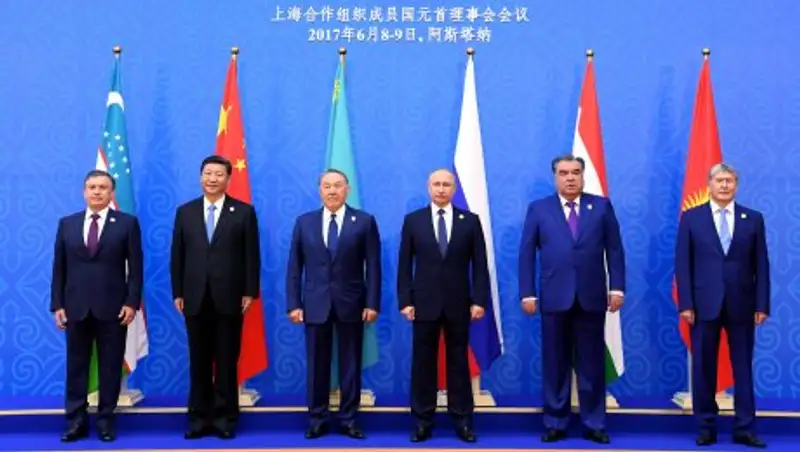 Как Назарбаев встречал глав государств на саммите ШОС