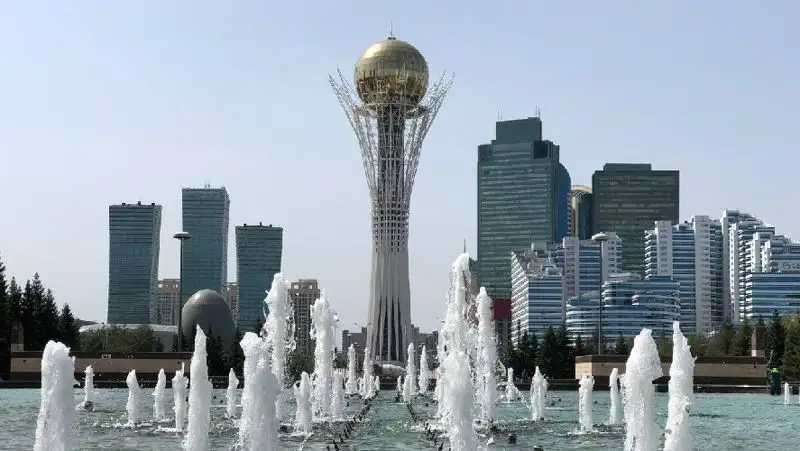 Сильная жара, пыльная буря, шквал и град ожидаются в Казахстане в понедельник